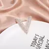 Broche de aleación con forma de flor, mariposa, animal, de cristal, moda, diamante, perla, prendedor, accesorios para ropa de mujer, de fábrica, en stock