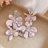 Aretes de Aguja Plateada con Borlas de Flor de Acetato Incrustadas de Diamantes, Aretes de Estilo Dulce de Vacaciones de Verano, Aretes de Diseño de Nicho