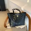 Bolso tote marca M, diseño de caricatura, estilo nuevo, moderno, casual, versátil, adecuado para ir al trabajo, bolso de hombro, gran capacidad, se puede personalizar con diferentes diseños