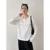 Suéter de punto casual y relajado blanco con cuello Henley para mujer, perfecto para principios de otoño, con un diseño simple y elegante, corte holgado y mangas largas, ideal como capa base.
