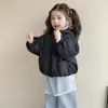 Casaco feminino com capuz, acolchoado e espesso, estilo coreano para outono e inverno de 2026, nova moda de blusa para meninas pequenas