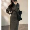 Vestido Feminino de Outono com Gola Alta Francesa, Mangas Bufantes e Estampa de Bolinhas, Design Transfronteiriço, Cintura Marcada, Peça Base, Longo que Molda o Corpo