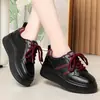 Zapatillas Deportivas Casuales de Moda Coreana para Mujer, Transpirables, Ligeras, de Cuero Suave, Versátiles, con Suela Gruesa, Otoño 2025, Zapatos Blancos Nuevos