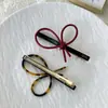 Pinza para el pelo de temperamento simple clip para flequillo biselado clip de pico de pato hueco de alto sentido clip superior tocado al por mayor