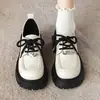 Mocassins femininos estilo britânico, nova coleção outono 2026, pretos, modernos, versáteis, com cadarços, saltos grossos e solas grossas para altura extra