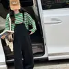 Traje de Niña Otoño 2026 Nuevo Estilo Infantil Elegante Niños Mayores Peto de Mezclilla Conjunto de Dos Piezas Rayado Infantil Primavera y Otoño