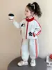 Sudadera de cuello alto para niña, conjunto de otoño, conjunto casual deportivo de dos piezas elegante para niños de primavera y otoño, ropa exterior para bebé