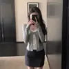 Camiseta Falsa de Dos Piezas de Manga Larga para Mujer, Nuevo Estilo de Principios de Otoño, Diseño Chic Coreano, Top Corto Adelgazante