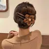 Pinza para el pelo de flor de punto de felpa de alta gama para otoño e invierno, pasador no irritante para la parte trasera de la cabeza, pinza de garra