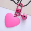 Nuevo llavero de color caramelo con forma de campana de amor, lindo para chica, corazón de chica, corazón de melocotón, funda para auriculares, colgante para bolso, en stock, venta al por mayor