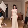 Vestido elegante e sexy de tamanho plus size, estilo francês, de um ombro só com nó torcido, perfeito para férias, com um visual deslumbrante e sofisticado.