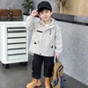 Q073 Cortavientos de Otoño para Niños, Chaqueta con Capucha a Prueba de Viento para Exteriores, Nuevo Abrigo Elegante para Niños de Primavera y Otoño