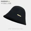 Sombrero de Pescador de Lana de Color Sólido con Logo Metálico Estilo Coreano para Mujer, Otoño e Invierno Versátil de Alta Calidad para Circunferencia de Cabeza Grande, Adelgazante para la Cara, Sombrero de Pescador Pequeño