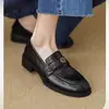Mocassins retrô franceses, novos sapatos de couro slip-on estilo britânico outono 2026, sapatos femininos versáteis com salto plataforma JK