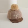 Chapéu de Bebê Chenjing Outono e Inverno Novo Chapéu de Boné com Letra Bordada Bola de Pelo Pelúcia Quente para Bebê Menino e Menina