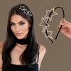 Diadema de estrella con diamantes de imitación, banda para el cabello de metal negro, diadema de estrella hueca de cinco puntas, accesorios para el cabello para fiestas de Navidad y Año Nuevo.