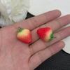 Colgante de Fruta Estéreo Artificial de Resina DIY Fresa Pequeña Naranja Manzana Llavero Pulsera Accesorios de Joyería