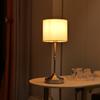 Lámpara de Mesa con Base de Metal y Pantalla de Tela Más Vendida de Amazon Adorno Iluminación Dormitorio Mesita de Noche Luz Nocturna Modelo Recargable Luz Ambiental Retro