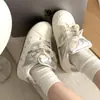 Nuevos Zapatos Casuales de Moda para Mujer Primavera/Verano Estilo Coreano Casual Estrella Zapatillas de Entrenamiento Alemán para Comercio Transfronterizo