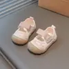 Zapatos de Cuero Nuevos de Primavera para Bebé 2026 Verano Zapatos Deportivos Transpirables de Malla para Niños Zapatos Versátiles de Moda para Niñas para Caminar