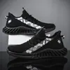 Zapatos deportivos de lona casuales estilo coreano para hombre, zapatos de moda con punta redonda, zapatos de trabajo para jóvenes, zapatos de tela antideslizantes para estudiantes de primavera y otoño