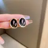 Pendientes Vintage de Segunda Mano Aguja de Plata Plisado Corazón Rojo Pendientes de Metal Pendientes Personalizados Retro Fabricante Venta al por Mayor