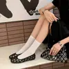 Sapatos Femininos Retro Franceses de Couro Genuíno com Boca Rasa, Novos Sapatos de Ballet Ponta Redonda de Solado Plano com Bolinhas para Primavera e Verão, Sapatos Pequenos de Couro Versáteis