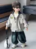 Chaqueta de Béisbol con Capucha para Niños Otoño 2026 Nueva Fresca y Elegante Chaqueta para Niños Primavera y Otoño Moda Infantil
