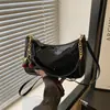 Bolsa de ombro moderna com pintura de cereja, bolsa de ombro feminina popular, bolsa de mão simples e versátil