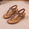 Zapatos Cómodos Transfronterizos Europeos y Americanos Nueva Moda Sandalias con Pedrería Estilo Coreano Cuña de Suela Gruesa Zapatos para Mujer