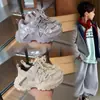Sapatos para meninos, nova coleção outono 2026, versáteis, casuais, leves, com sola macia, duráveis, respiráveis, para atividades esportivas e de lazer infantis