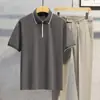 Camisa POLO Masculina de Verão Clássica Simples Personalidade Zíper Manga Curta Jovens Homens Estilo Ligeiramente Maduro para Negócios POLO Shirt Slim Fit