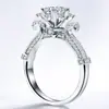 Anillo de Garra en Forma de Corazón de Diamantes Completos Copo de Nieve Mago Zircón Lujo Atmosférico Juego de Grupo con Anillo de Diamante Moissanita de Imitación de 3 Quilates para Mujer