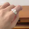 Novo Anel de Flor de Gardênia Estilo Chinês, Estilo Minimalista e Cool, Anel Ajustável para Mulheres, Novo Modelo Popular de 2025, Anel para Dedo Indicador