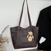 Bolsa de palha trançada retrô para mulheres, nova coleção de outono 2026, design de alta qualidade, grande capacidade, adequada para o dia a dia, pode ser carregada como bolsa de ombro ou bolsa de mão, ou usada sob o braço