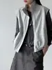 La nueva colección de otoño de Juzhi presenta un chaleco sin mangas de estilo coreano, sencillo y moderno, con un diseño limpio, versátil y casual, modelo 26008