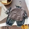 Chaleco de Cuero Suave de un Solo Botón Estilo Motocicleta Retro para Niños, Conjunto de Ropa de Primavera, Elegante Conjunto de Tres Piezas para Salir de Niños Pequeños