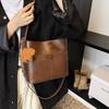 Bolso Sencillo de Celebridad de Internet para Mujer 2025 Popular Nuevo Trendy Estilo K Versátil Bolso Bandolera Bolso Balde Simple de Moda