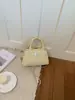 Bolsa Matelassê Estilo Chanel para Mulheres, Novo Modelo de Verão 2026, Bolsa de Ombro de Nicho Exquisita e Fashion com Alça de Corrente Transversal
