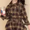 Conjunto para Niñas 2025 Otoño Nuevo Estilo Retro Hong Kong Cuello de Solapa Camisa de Cuadros de Manga Larga Moderna Shorts Bombachos Estilo Coreano