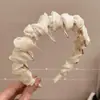 Diadema Antideslizante Dentada para Mujer 2026 Nuevo Estilo Versátil para Salir, Hace que la Cara Parezca Más Pequeña, Elegante Accesorio para el Cabello de Diadema Alta