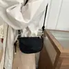 Bolsos de Mujer de Moda de Este Año 2026 Nuevo Diseño de Nicho Bolsos de Hombro Frescos y Elegantes Bolsos Cruzados Dulces y Modernos