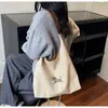 Bolsa de mão de grande capacidade para mulheres, nova bolsa de ombro com bordado de pônei estilo ins, bolsa tote versátil e moderna