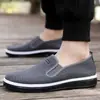 Zapatos sin cordones para primavera y otoño al por mayor transfronterizos con suelas de goma antideslizantes, zapatos casuales para hombre, zapatos de punto volador transpirables y resistentes al olor