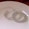 Brincos Largos Vazados com Pino de Prata Galvanizado a Ouro Real Brincos Exagerados de Alto Padrão Europeus e Americanos Brincos Simples Elegantes de Luxo Leve para Mulheres