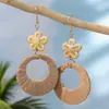 Aretes Florales Hechos a Mano de Rafia Estilo Festivo, Aretes Étnicos de Gama Alta de Nicho, Aretes Únicos y Hermosos al por Mayor