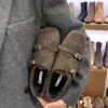 Mocassins Femininos de Bico Quadrado com Salto Interno Entalhado Retrô de 4cm Sapatos Femininos 2025 Outono e Inverno Novo Estilo Britânico Quentes Sapatos de Couro Pequenos