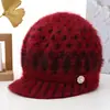 Chapéus de outono e inverno para mulheres de meia-idade e idosas, chapéus de tricô grossos e quentes de pelo de coelho com forro de veludo para senhoras idosas, avós, proteção contra o frio, proteção para as orelhas, chapéus de tricô