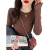 Camiseta básica blanca para mujer, nuevo estilo primavera y otoño 2025, corte ajustado, suéter negro suave y acogedor, top de punto de cuello redondo para usar en capas