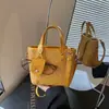 2026 popular nuevo bolso de hombro cruzado con textura de moda, bolso de mano tipo cubo vintage de gran capacidad con textura para mujer